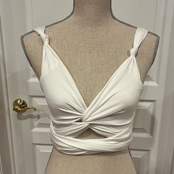 Princess Polly white tie top - Picture 1 of 4